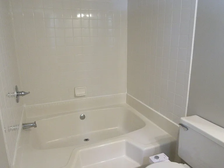 2400 Broadnax Cir — Photo 20