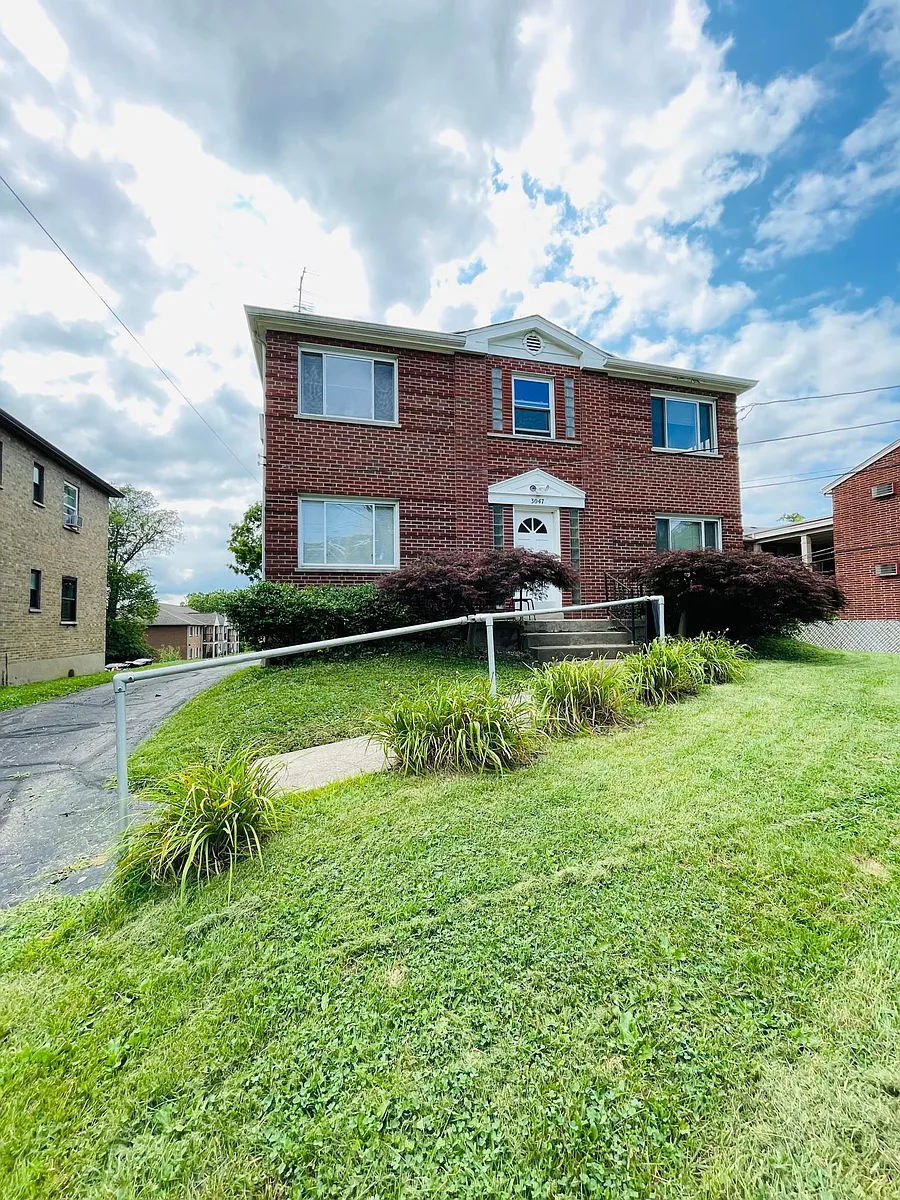 Building Photo - 3047 Boudinot Ave