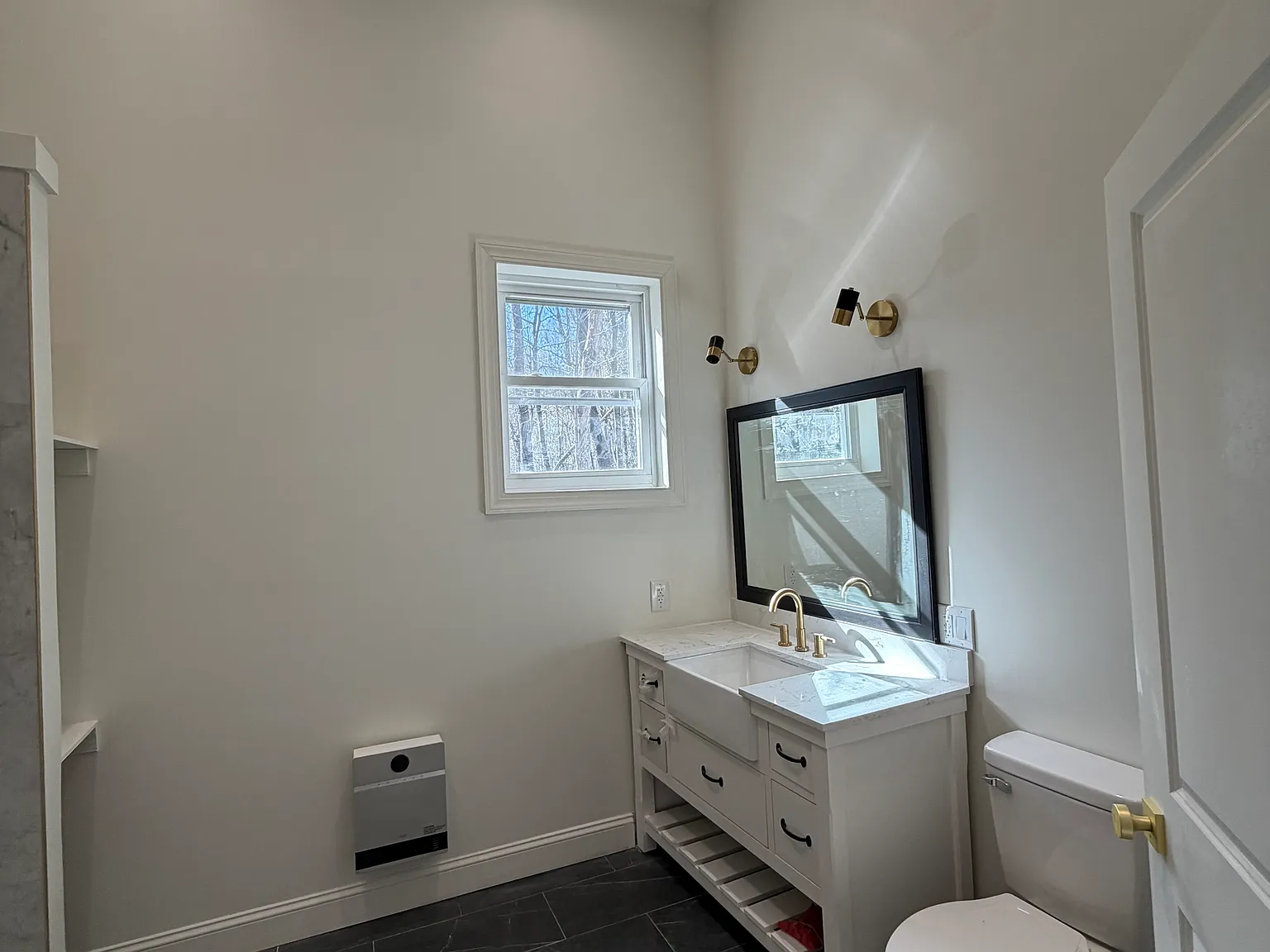 3 bed, 1200 sqft, $2,300 — Photo 3
