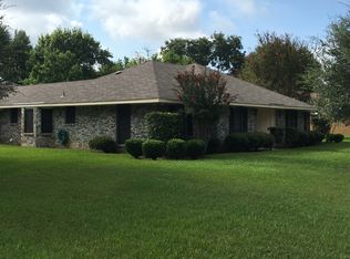 207 Walnut Ln, Bossier City, LA 71111