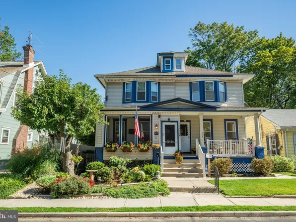 510 Crown St, Morrisville, PA 19067