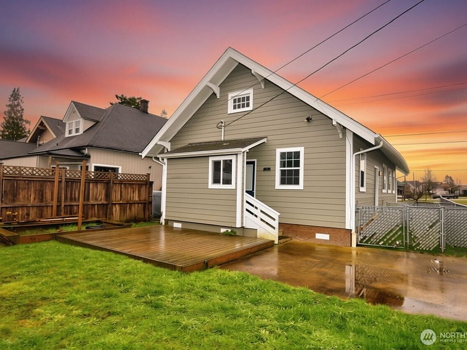 1st image of 401 Emerson Avenue