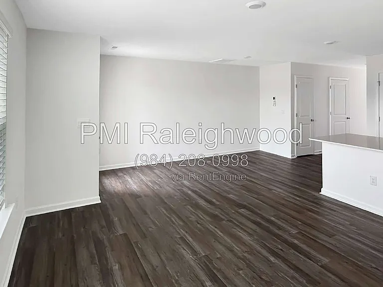 108 Clementine St — Photo 10