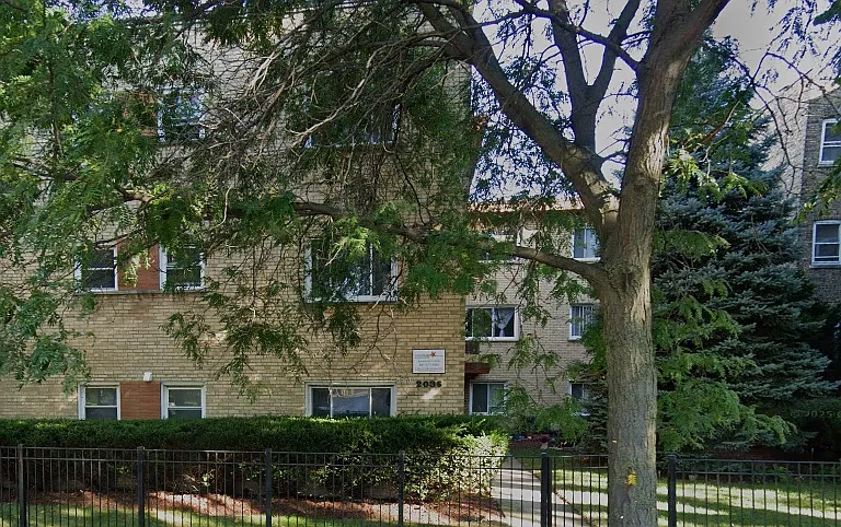 2036 W Foster Ave #B4 — Photo 1