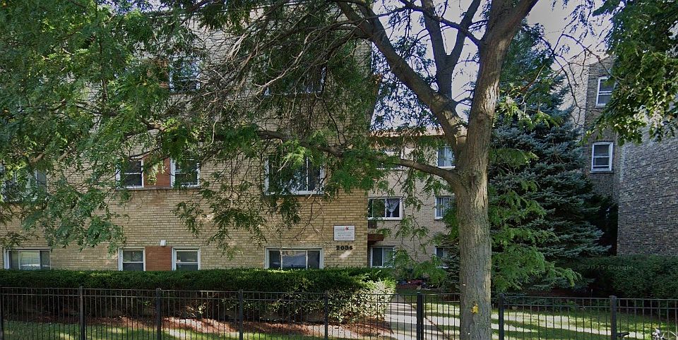 1st image of 2036 W Foster Ave APT B4