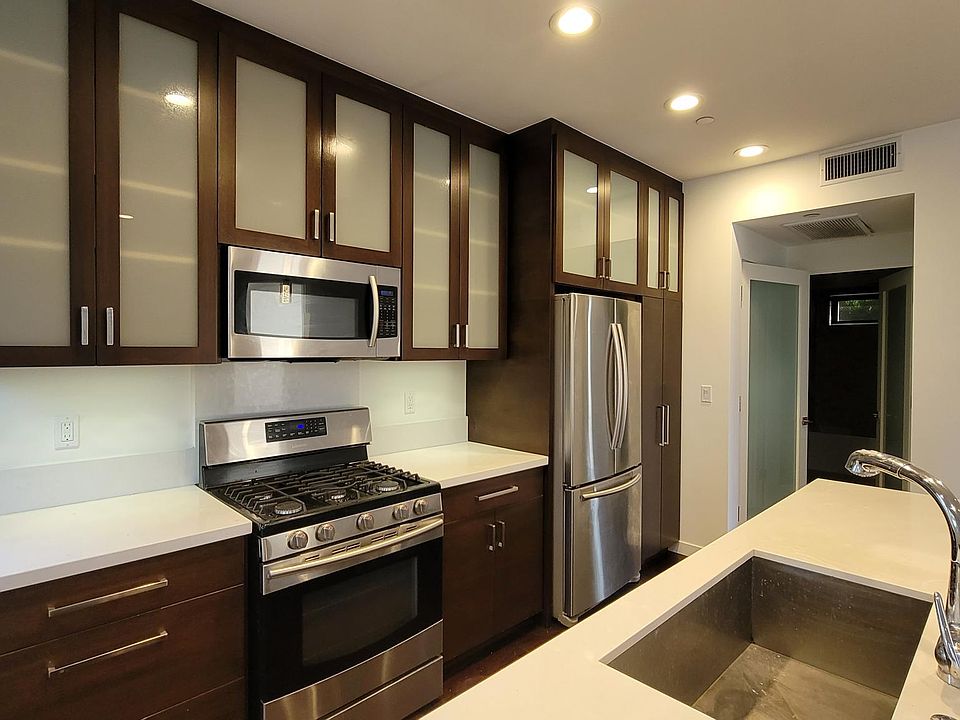 Open kitchen