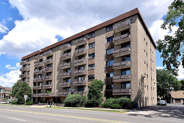 1st image of 850 Des Plaines Ave APT 209