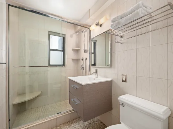 301 East 48th Street image 6 of 6