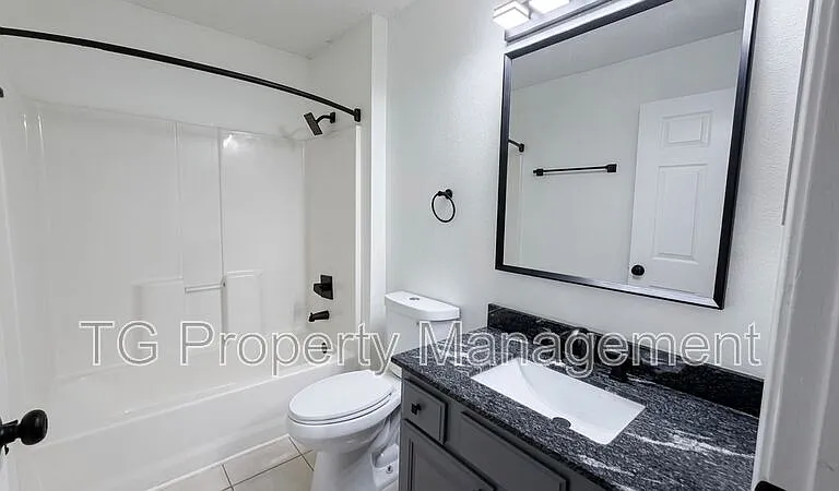 3610 Kirkpatrick Cir #16 — Photo 8
