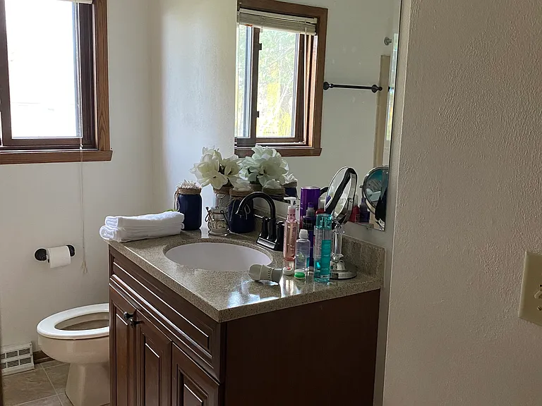 543 Ashbury Dr — Photo 5