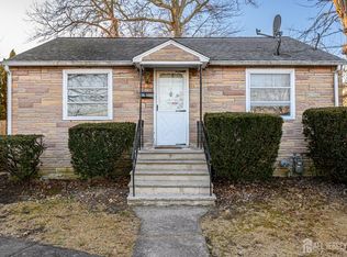 49 Navajo Ave, Lake Hiawatha, NJ 07034