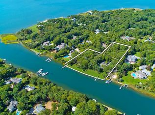 42 Cedar Ln, Remsenburg, NY 11960