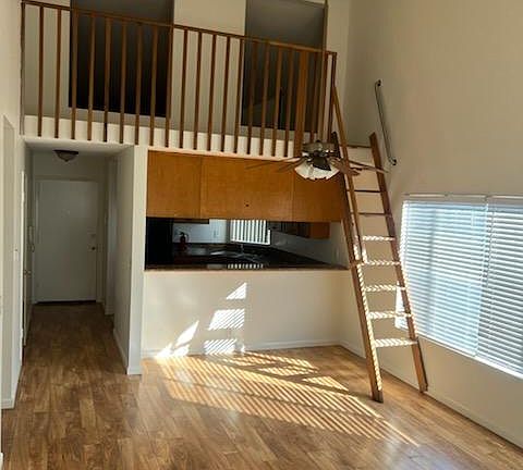 5th image of 524 Nebraska Ave APT 304