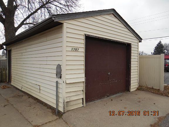 2nd image of 1787 Minnehaha Ave E