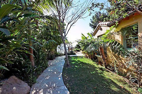 5th image of 285 N Linda Vista Ave