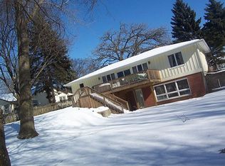 515 Eagle St, Crystal Lake, IL 60014