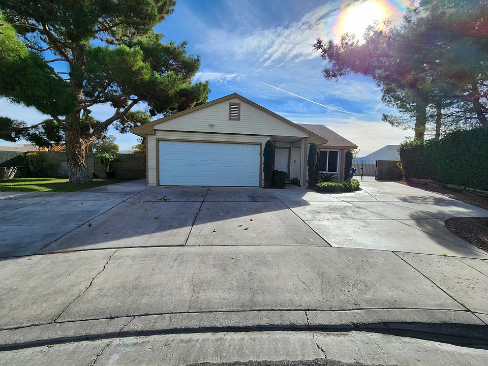 1st image of 3301 Heatherdale Ct