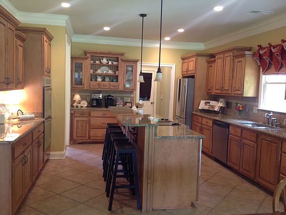 5th image of 420 Shady Oaks Dr