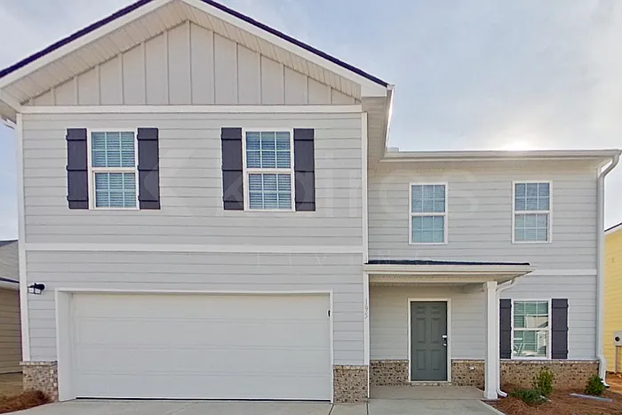 4 bed, 2.5 bath, 2014 sqft, $2,245 — Photo 1