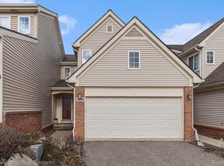 4419 Willow View Ct, Howell, MI 48843