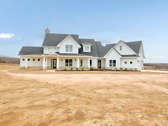 3rd image of 117 Mustang Springs Cir