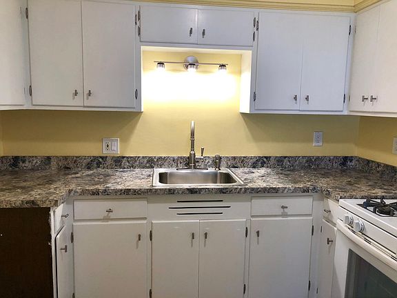 2nd image of 10801 Aaron Dr