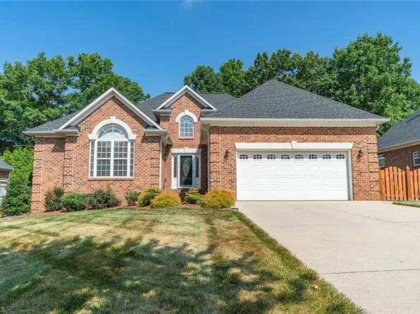 276 Kristi Glen Ct, Kernersville, NC 27284