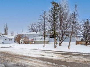 2 W Westmount Dr, Foothills County, AB T0L0P0