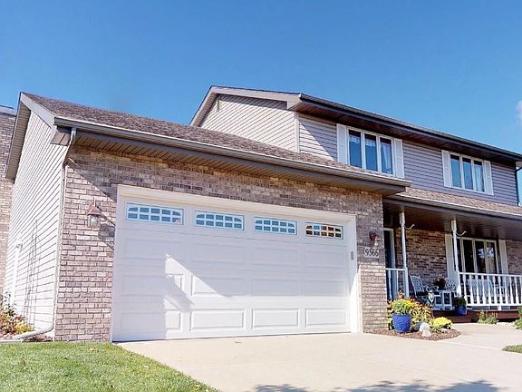 2nd image of 9566 W Oakridge Dr