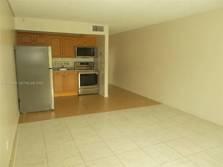 1400 SW 124th Ter #106Q — Photo 26