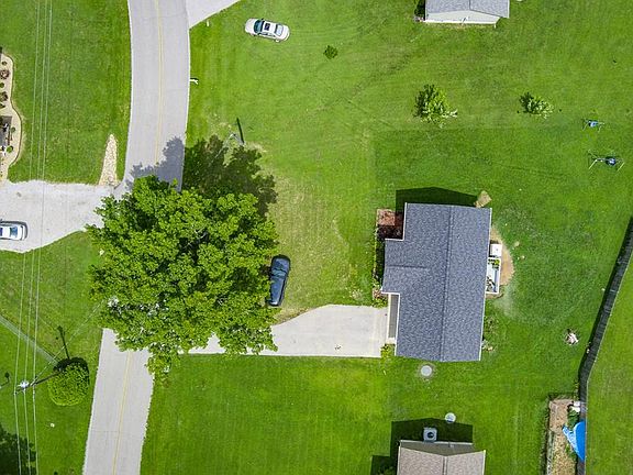 4th image of 130 Grandview Dr