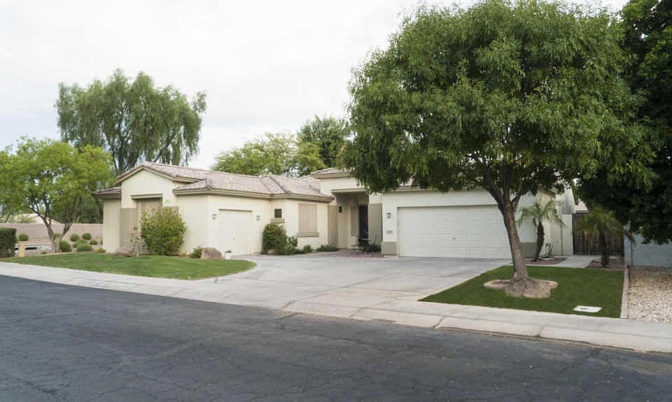 1st image of 2027 W Remington Dr