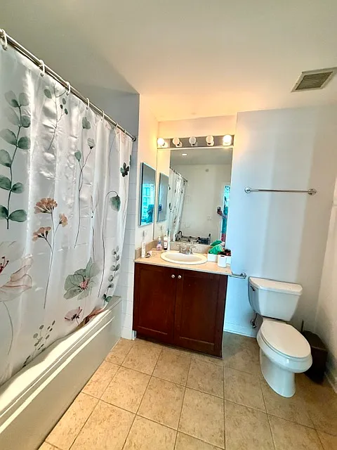 1201 S Prairie Ave — Photo 4