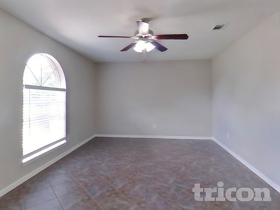 3rd image of 1910 Barnsley Ln