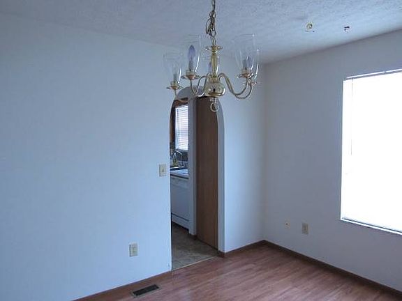 2nd image of 1887 Westbrook Village Dr