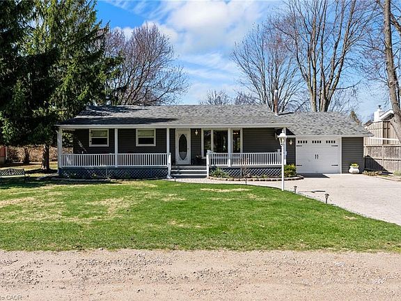 2nd image of 72571 Duchess Cres