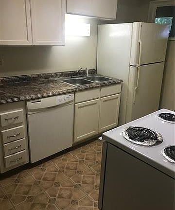5th image of 234 Harrill St