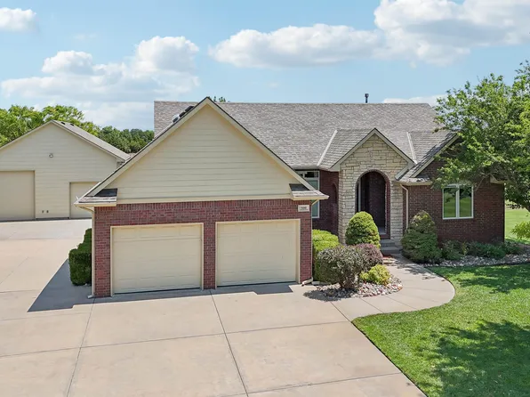 500 W Sienna Ct, Rose Hill, KS 67133