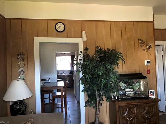 4th image of 3216 Gwin St
