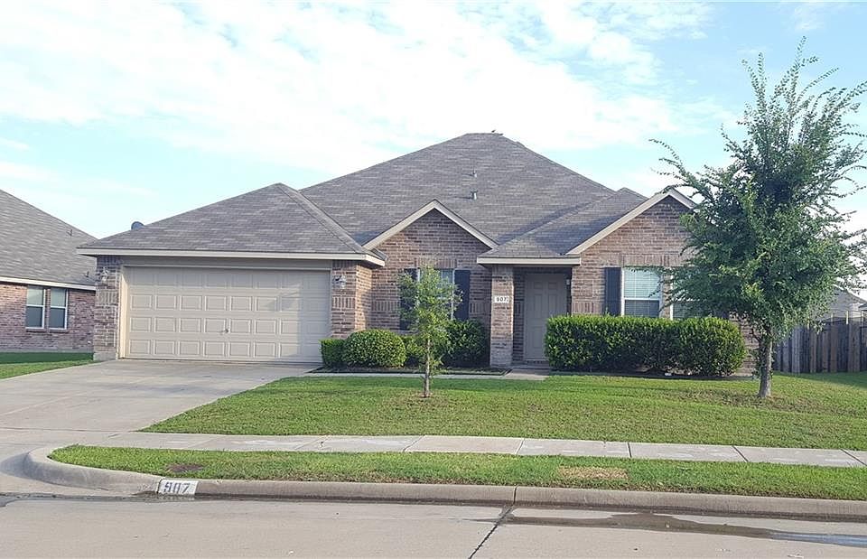 1st image of 907 Silver Sage Dr