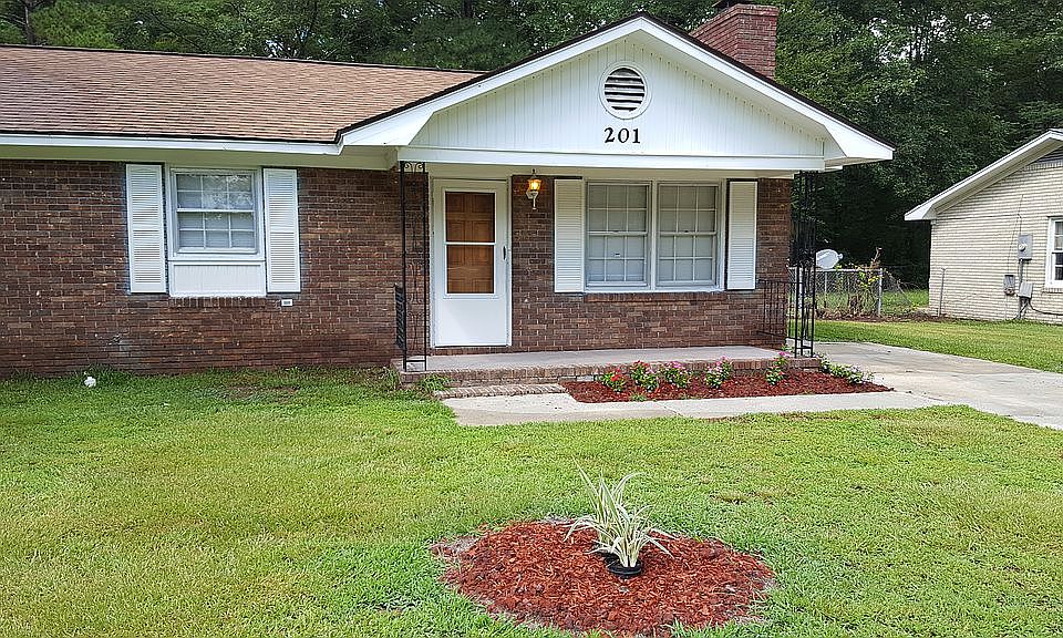 1st image of 102 Thrush Ln