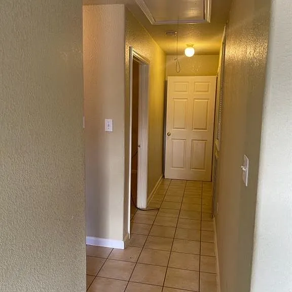 10428 Burden St #B — Photo 6