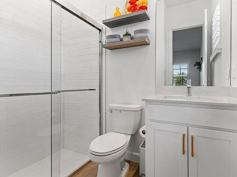 962 Castaway Ct — Photo 17