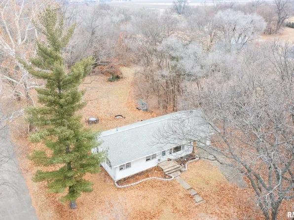 506 N Park Ave, Manito, IL 61546