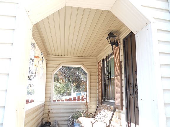 5th image of 8029 S Willow St