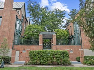 101 N Euclid Ave APT 26, Oak Park, IL 60301