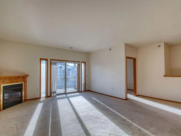 1420 Gabriel Dr #4 — Photo 3