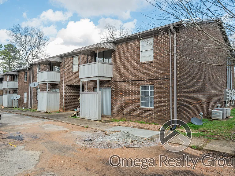Edenberry Apartments — Photo 2