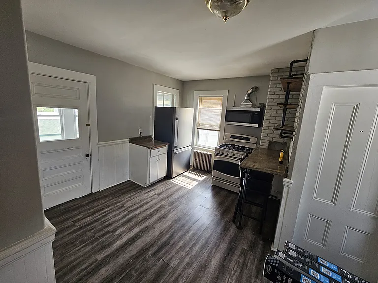 Acton Ct — Photo 14