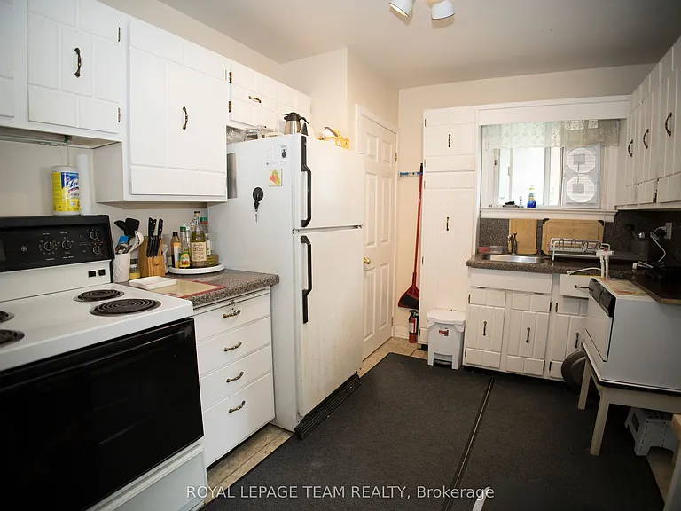 1339 Kilborn Ave — Photo 17